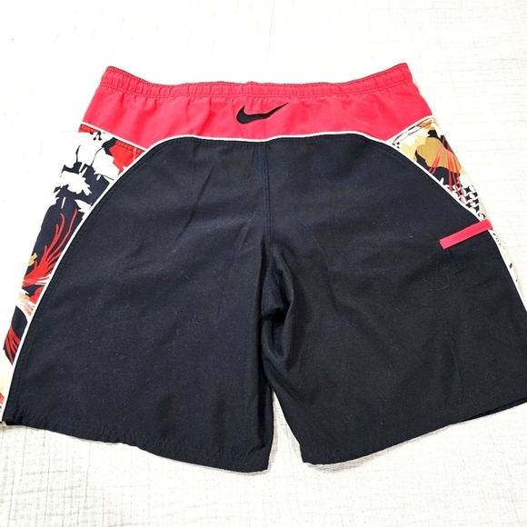 Mens Nike Swim Swimming Trunks Size Medium - Picture 1 of 6